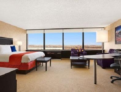 Howard Johnson Plaza Kansas City Hotel & Conference Center Exterior photo